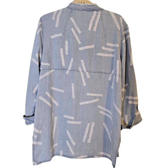 Multiples soft light denim shirt. Size XL.   #843 - Picture 2 of 6